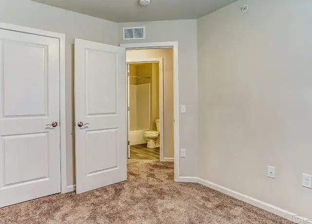 Photo of 110 Summit Dr, Lancaster, PA 17603
