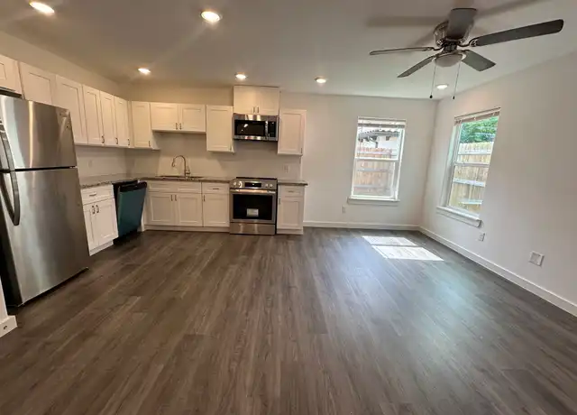 Property at 9241 Seeker St Unit B, Houston, TX, 77028, 3 beds, 2 baths, [object Object]