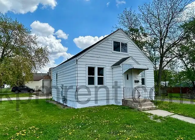 Property at 302 19th St NE, Austin, MN, 55912, 2 beds, 1 bath, [object Object]