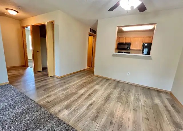 Property at 3619 W Ralph Rogers Rd Unit 206, Sioux Falls, SD, 57108, 3 beds, 2 baths, [object Object]