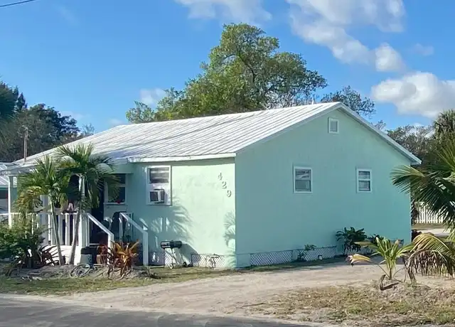 Property at 429 N 14th St Unit B, Fort Pierce, FL, 34950, 1 bed, 1 bath, [object Object]