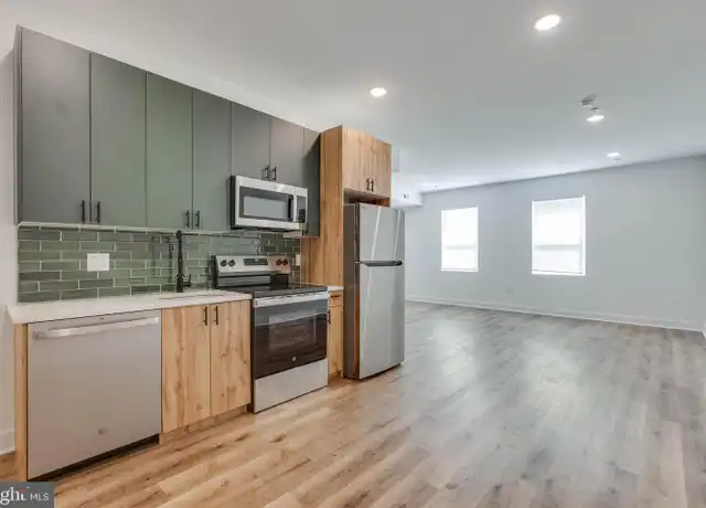 Property at 2502 N Lawrence St Unit 3, Philadelphia, PA, 19133, 2 beds, 2.5 baths, [object Object]