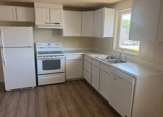 Property at 233 N Oakdale Ave Unit 7, Medford, OR, 97501, 2 beds, 1 bath, [object Object]