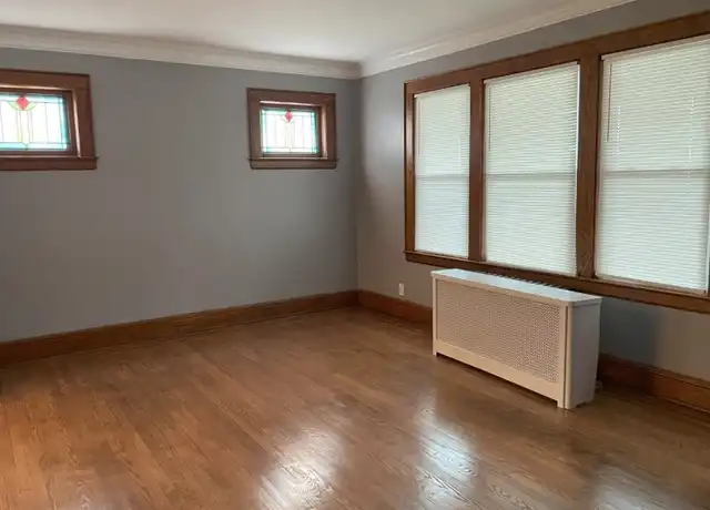 Property at 31 Cleveland Ave, Newark, NJ, 07106, 2 beds, 1 bath, [object Object]