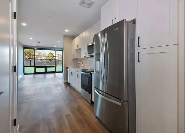 Property at Forum Flats - 295 Kirts Blvd, Troy, MI, 48084, 0-2 beds, 1-2 bath, [object Object]