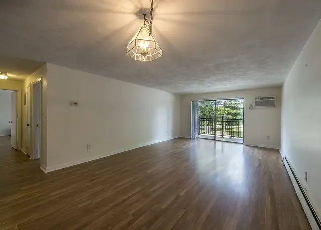 Photo of 233 Main St, Watertown, MA 02472