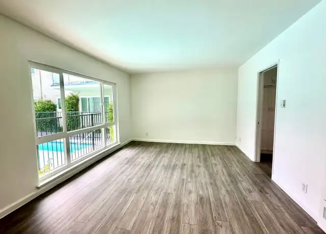 Property at 11720 Bellagio Rd Unit 102, Los Angeles, CA, 90049, 1 bed, 1 bath, [object Object]