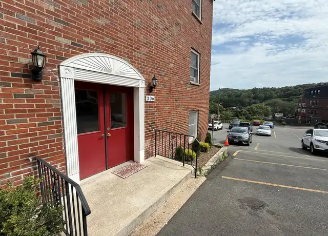 Property at 306 High Ave Unit 1N, Nyack, NY, 10960, 3 beds, 2 baths, [object Object]