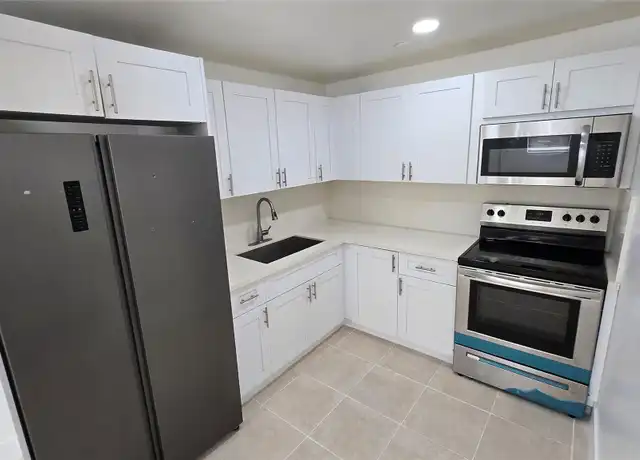 Property at 1033 NW 3rd Ave Unit 1, Fort Lauderdale, FL, 33311, 2 beds, 1 bath, [object Object]