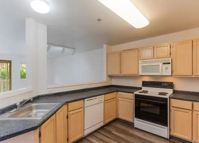 Property at 18880 SW 84th Ave Unit 23, Tualatin, OR, 97062, 2 beds, 2 baths, [object Object]