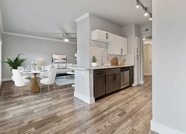 Property at Oakville Apartments - 7011 W Parmer Ln, Austin, TX, 78729, 1 bed, 1 bath, [object Object]