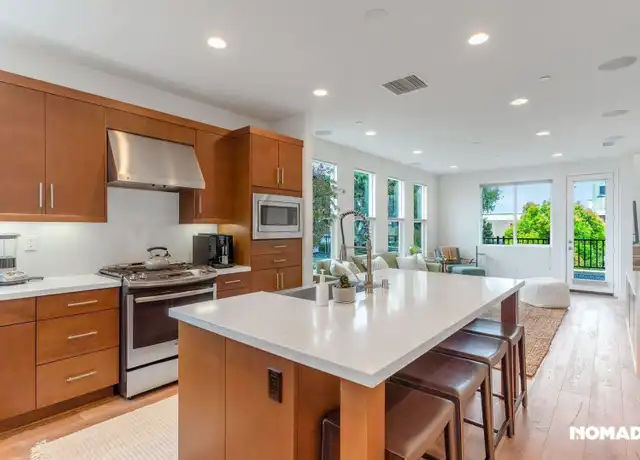 Property at 999 Katama Bay Dr, Costa Mesa, CA, 92627, 3 beds, 4 baths, [object Object]