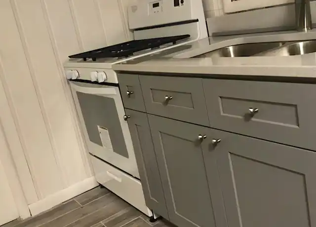 Property at 2224 W Argyle St, Chicago, IL, 60625, 1 bed, 1 bath, [object Object]