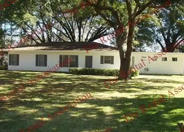Property at 3719 Rapides St, Monroe, LA, 71203, 3 beds, 2 baths, [object Object]