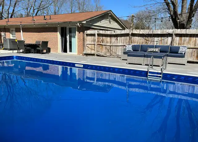 Property at 21270 McCann Rd, Damascus, VA, 24236, 4 beds, 2 baths, [object Object]