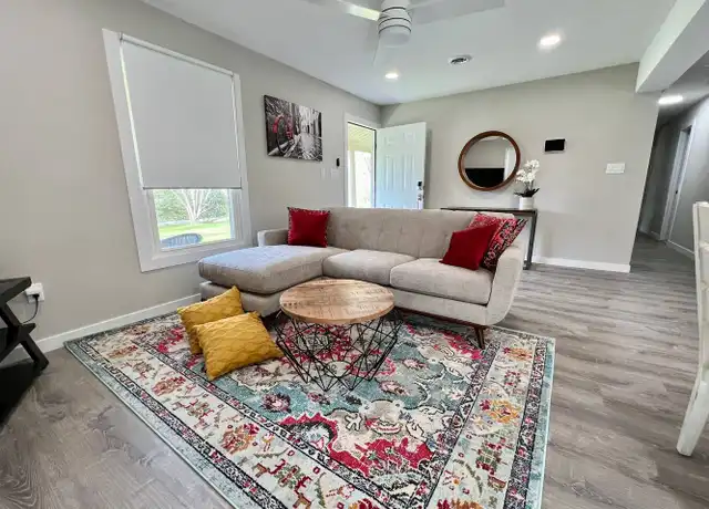 Property at 21270 McCann Rd, Damascus, VA, 24236, 4 beds, 2 baths, [object Object]