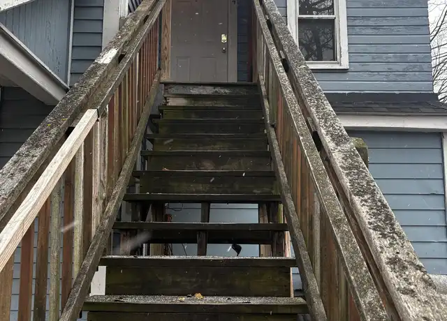 Property at 1404 W Michigan Ave Unit 4, Kalamazoo, MI, 49006, 2 beds, 1 bath, [object Object]