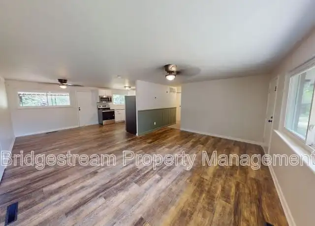 Property at 2011 Lehigh Pl, Moraine, OH, 45439, 3 beds, 1 bath, [object Object]