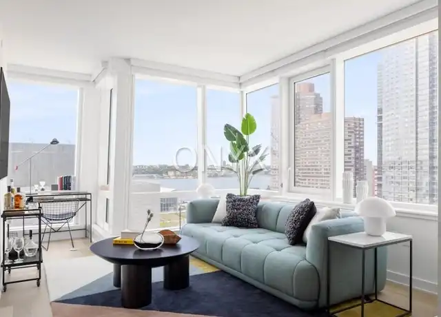Property at 555 W 38th St Unit 3204, New York, NY, 10018, 1 bed, 1 bath, [object Object]