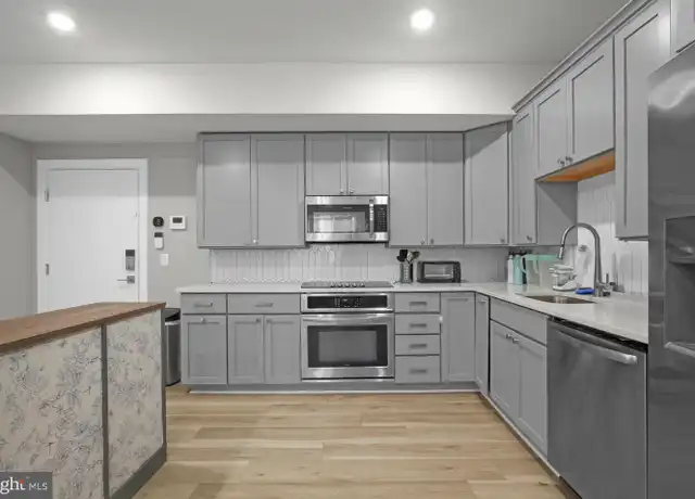 Property at 2621 W Jefferson St Unit 2R, Philadelphia, PA, 19121, 2 beds, 2 baths, [object Object]