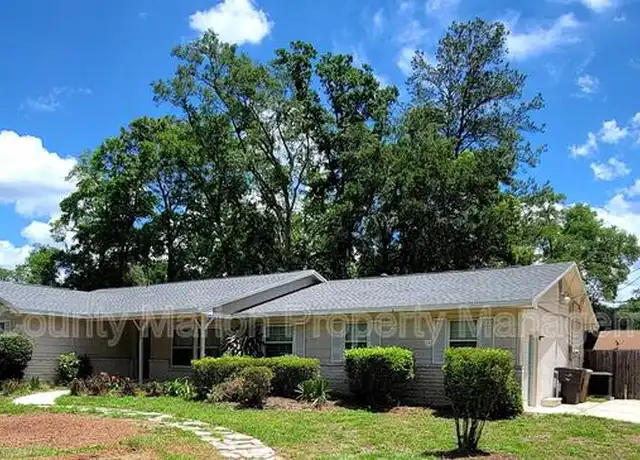 Property at 1511 SE 40th Ct, Ocala, FL, 34471, 4 beds, 2 baths, [object Object]