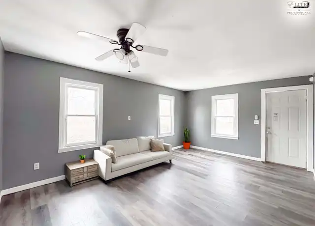 Property at 642 Mifflin Ave, Lansing, MI, 48912, 2 beds, 1 bath, [object Object]