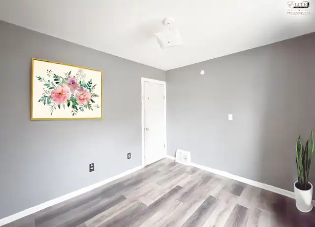 Property at 642 Mifflin Ave, Lansing, MI, 48912, 2 beds, 1 bath, [object Object]