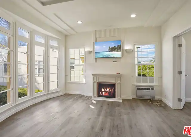 Property at 228 S Reeves Dr Unit C, Beverly Hills, CA, 90212, 1 bed, 1 bath, [object Object]
