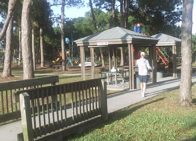 Photo of 1328 Illinois Ave, Palm Harbor, FL 34683