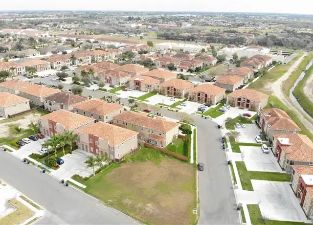 Property at 1204 E Pineridge Ave Unit 2, McAllen, TX, 78503, 3 beds, 2.5 baths, [object Object]