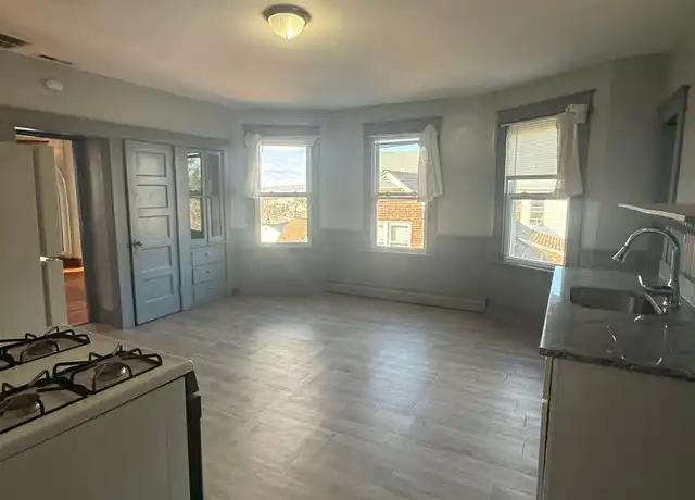 Property at 34 Beatty St Apt 3, New Britain, CT, 06051, 2 beds, 1 bath, [object Object]