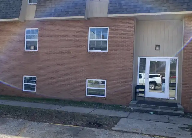 Property at 701 S 14th St Unit 5B, New Castle, IN, 47362, 1 bed, 1 bath, [object Object]