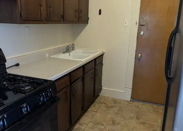 Property at 1281 Clifton Prado Unit Up, Lakewood, OH, 44107, 2 beds, 1 bath, [object Object]