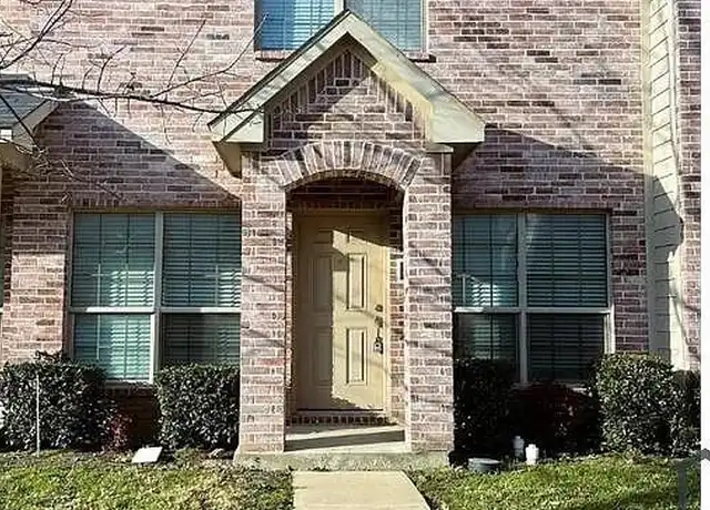 Property at 2336 Calendar Ct, Grand Prairie, TX, 75050, 4 beds, 2.5 baths, [object Object]