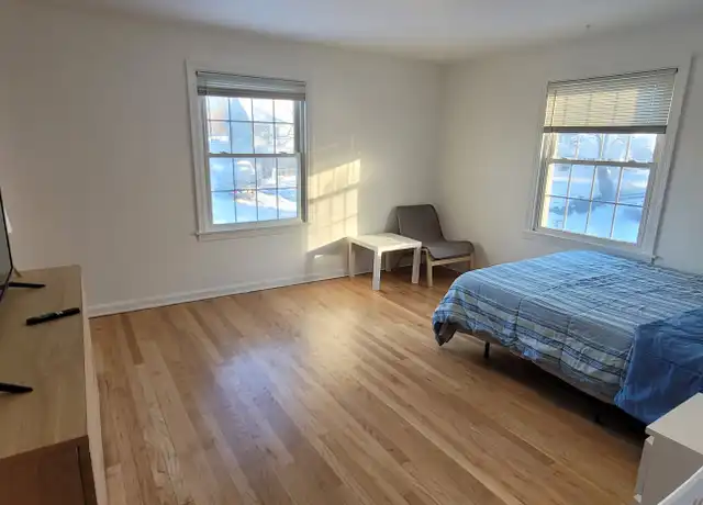 Property at 1727 Sunnyside Dr Unit 1, Kalamazoo, MI, 49048, 2 beds, 1 bath, [object Object]