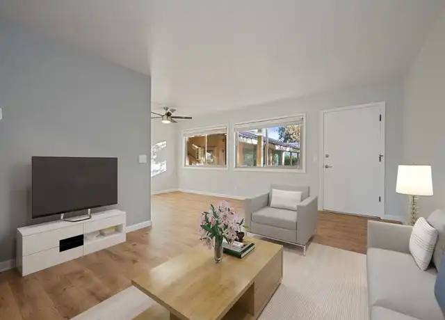 Property at 284 Tyrella Ave Unit 08, Mountain View, CA, 94043, 1 bed, 1 bath, [object Object]