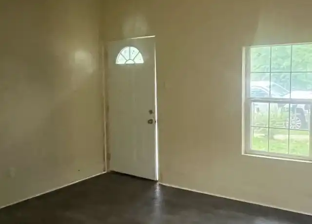 Property at 428 S Fredonia St, Longview, TX, 75601, 1 bed, 1 bath, [object Object]