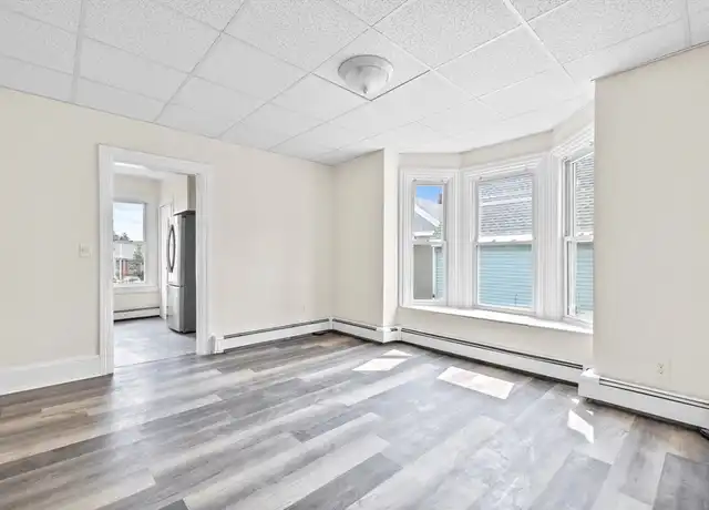 Property at 7 Grove St Unit 1, Haverhill, MA, 01832, 2 beds, 1 bath, [object Object]