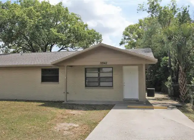 Property at 38942 9th Ave, Zephyrhills, FL, 33542, 2 beds, 1 bath, [object Object]