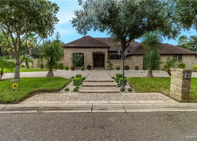 Property at 2301 SE Greenbriar Sq, McAllen, TX, 78503, 4 beds, 5.5 baths, [object Object]
