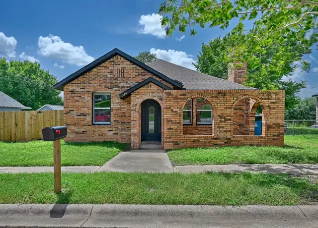Property at 314 S Tesch St, Bellville, TX, 77418, 3 beds, 2 baths, [object Object]