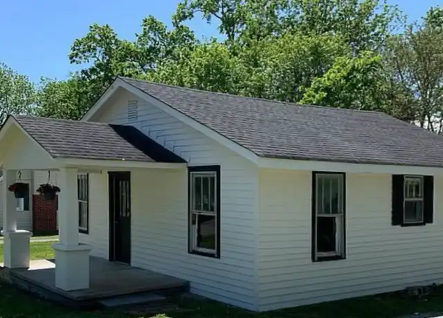 Property at 127 E Woodrow St, Gallatin, TN, 37066, 2 beds, 1 bath, [object Object]