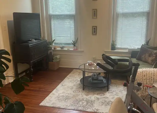 Property at 1117 W Dickens Ave Unit 2, Chicago, IL, 60614, 1 bed, 1 bath, [object Object]