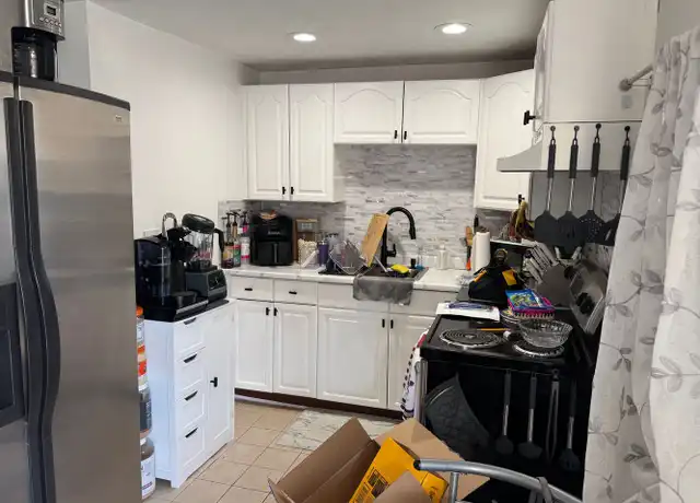 Property at 92 Bates St Unit 7 (Cottage), Pawtucket, RI, 02861, 1 bed, 1 bath, [object Object]