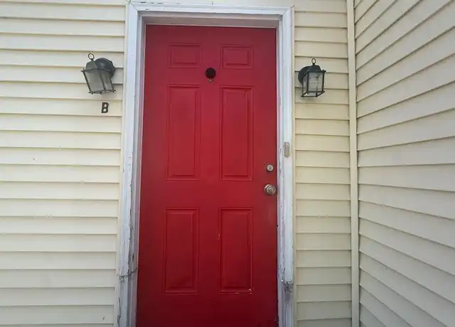 Property at 5424 Milne Blvd Unit B, New Orleans, LA, 70124, 2 beds, 1 bath, [object Object]