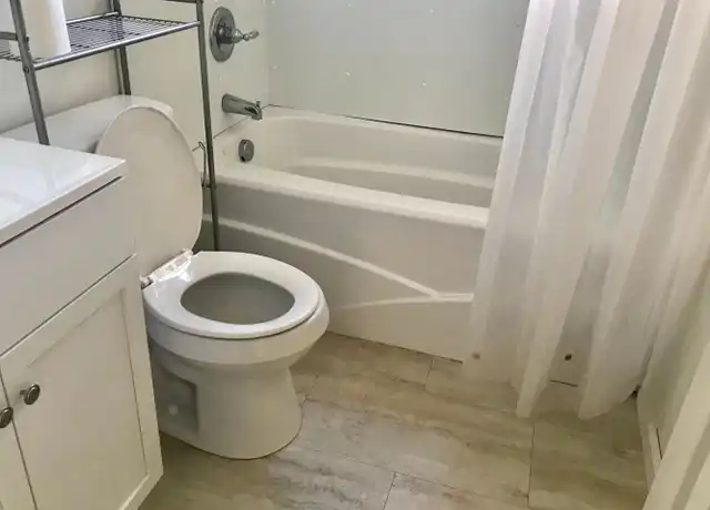 Property at 1108 Weeks St Unit C, Elizabeth City, NC, 27909, 2 beds, 1 bath, [object Object]
