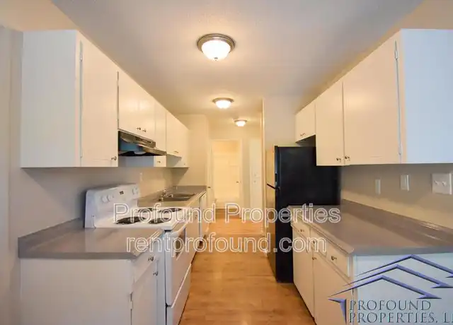 Property at 706 NE 99th Ave, Portland, OR, 97220, 1 bed, 1 bath, [object Object]