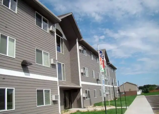 Property at Roosevelt Estates - 3200 S Theodore Ave, Sioux Falls, SD, 57106, 1-2 bed, 1 bath, [object Object]