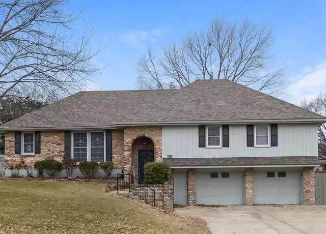Property at 716 N Choctaw Ave, Independence, MO, 64056, 3 beds, 2.5 baths, [object Object]