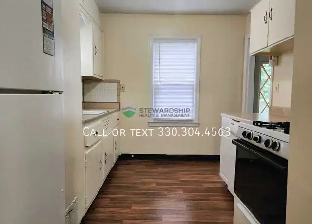 Property at 323 Hayes Ave, Cuyahoga Falls, OH, 44221, 3 beds, 1 bath, [object Object]